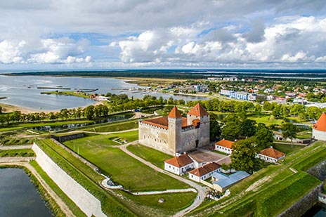 Kuressare biskopsborg på Ösel, foto: Rainer Suvirand / Visit Estonia