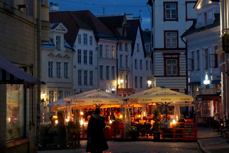 Uteservering i Tallinns gamla stan